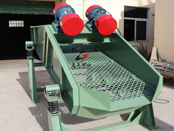 脱水筛一边走料什么原因？