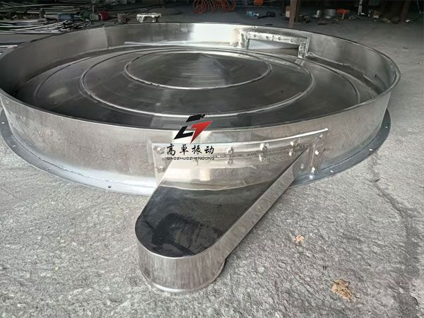 单层法兰筛框采用双出料口设计优势分析