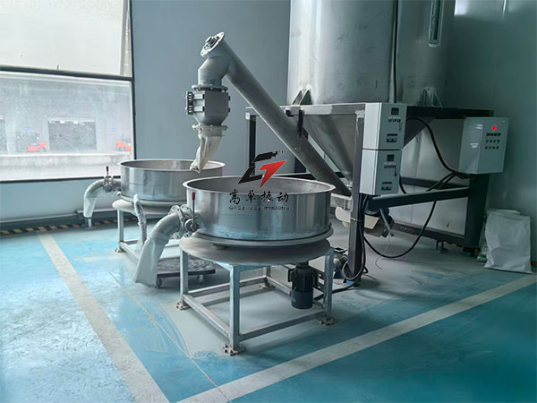 团筛螺旋输送机用户现场